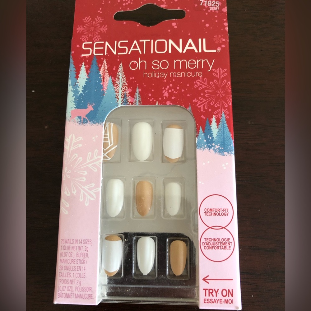 BNIB 24 Press on Nails Winter Designs